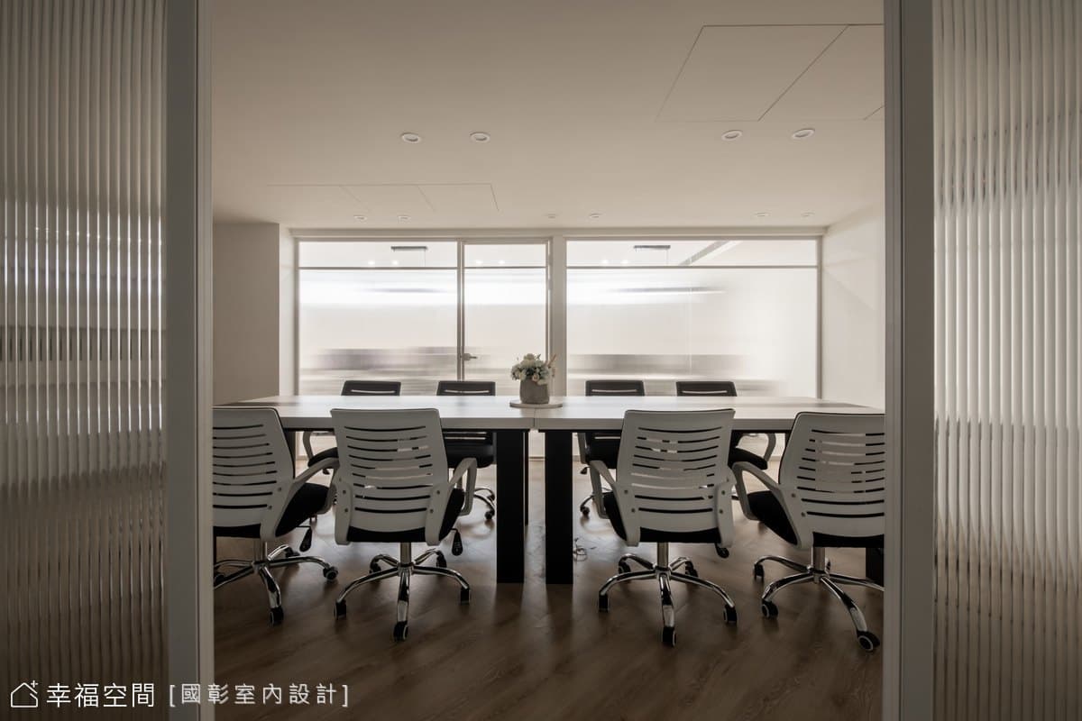現代質簡辦公場域│60坪