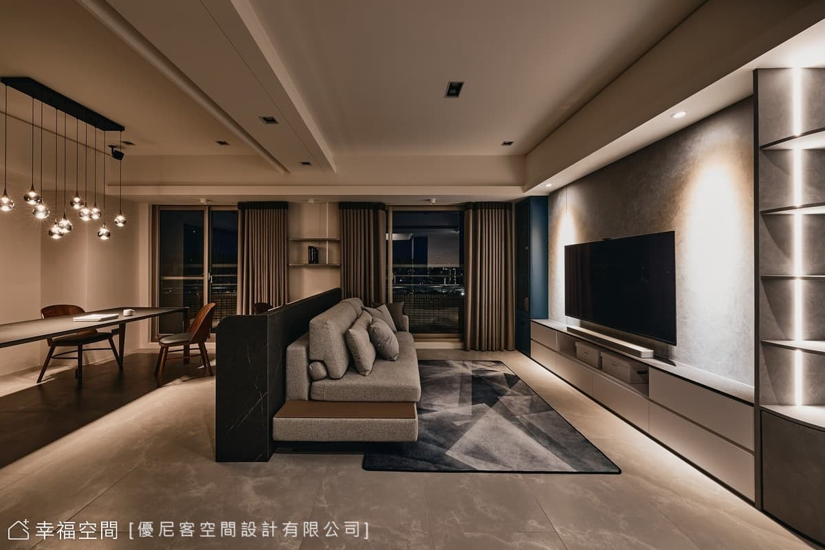 轉身．在美術館遇見普魯士藍