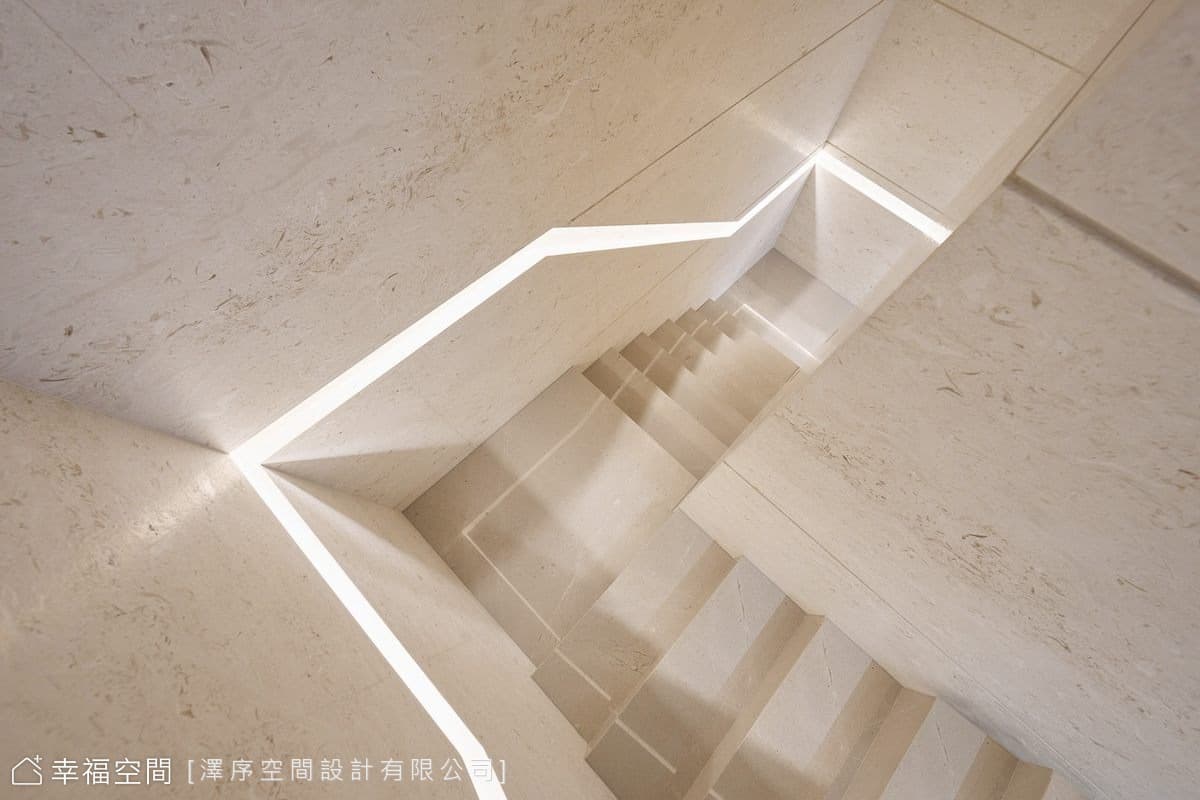 極致品味樓中樓 榮獲國際設計大獎│現代風│260坪