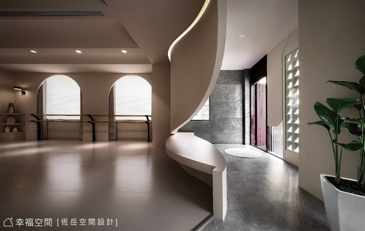 輕靈優雅 自由迴旋｜侘寂風｜24坪