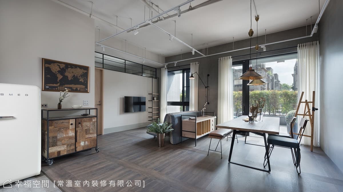 Loft｜工業風｜17坪
