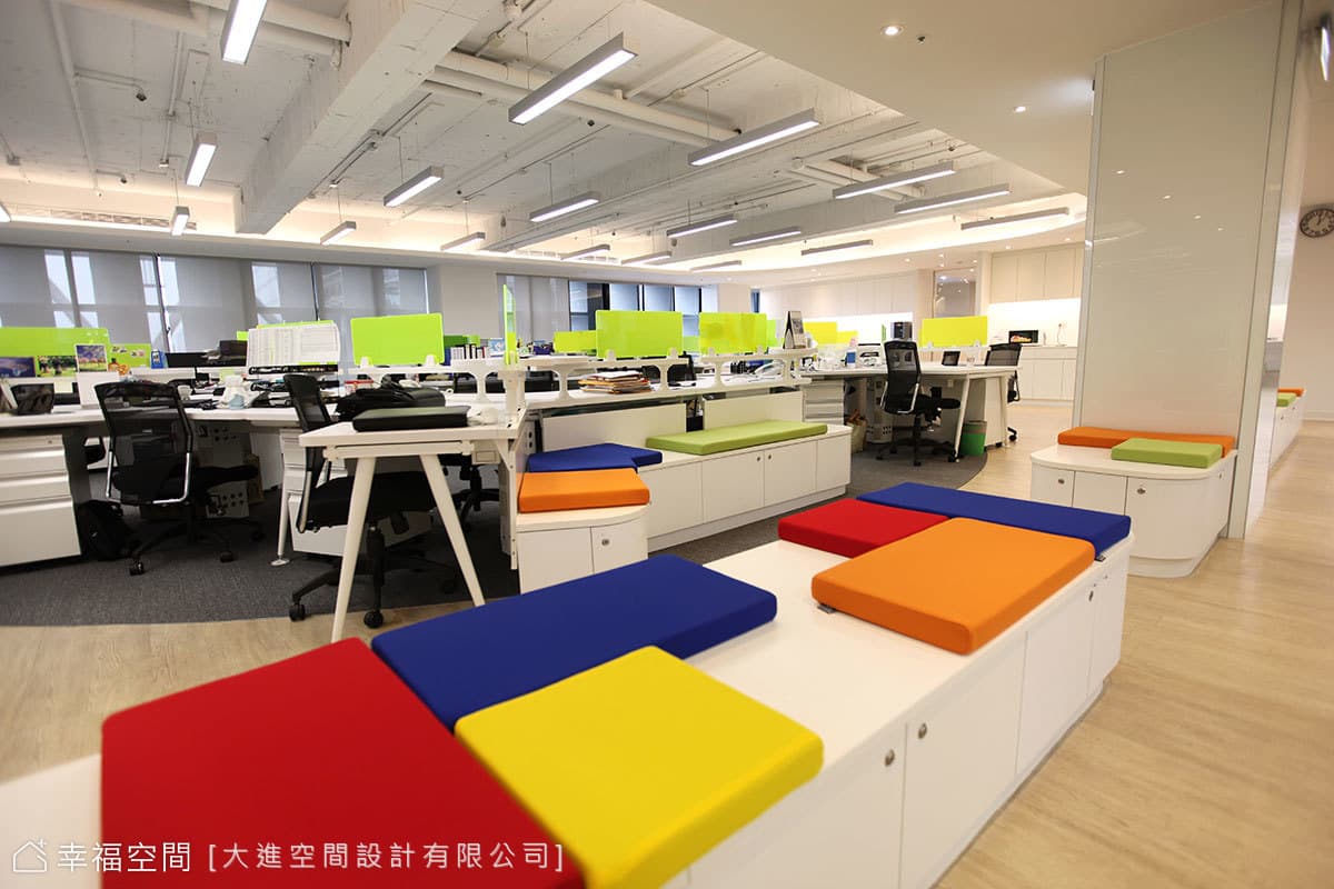 鮮明用色
