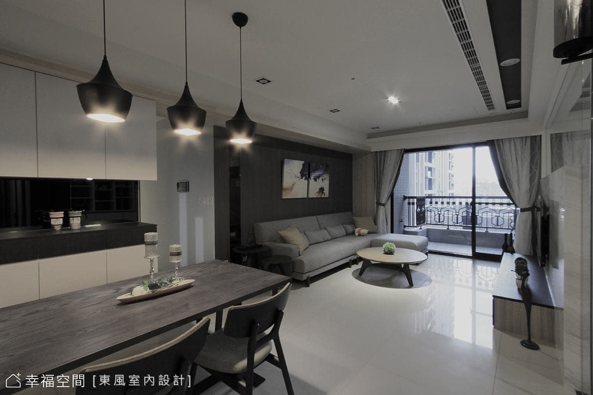 深色質感，耀眼簡單的力量