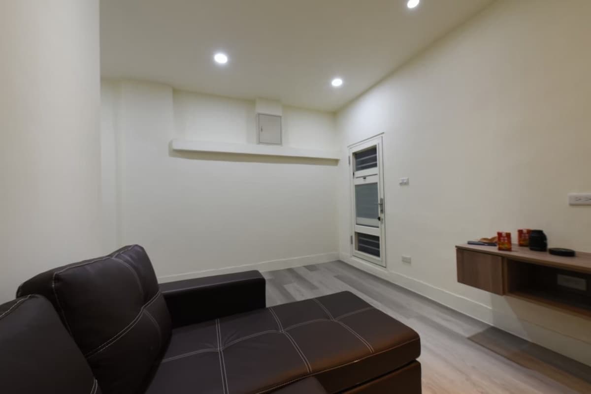 老屋翻新重整空間坪效 特殊配色增添空間活潑度│  休閒多元│25坪