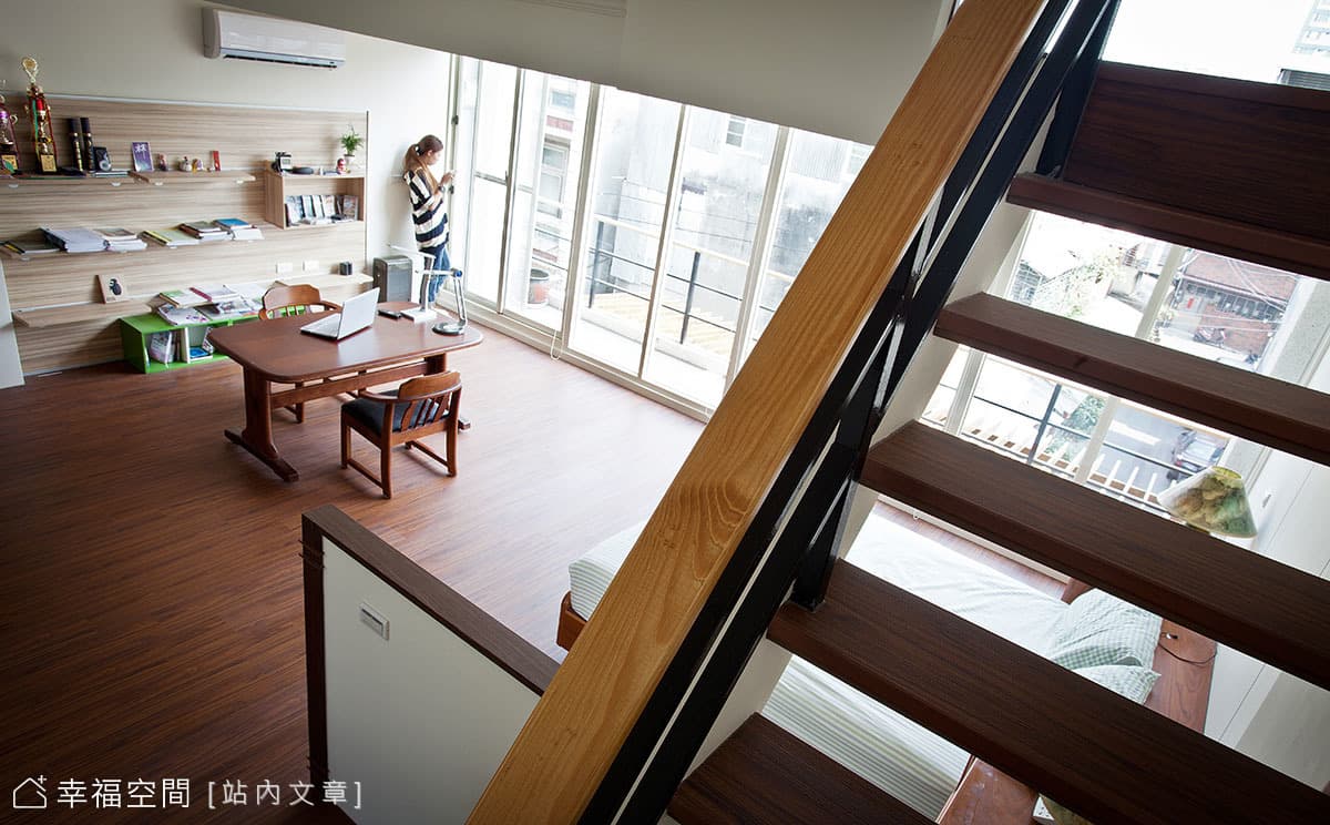 夾層樓梯