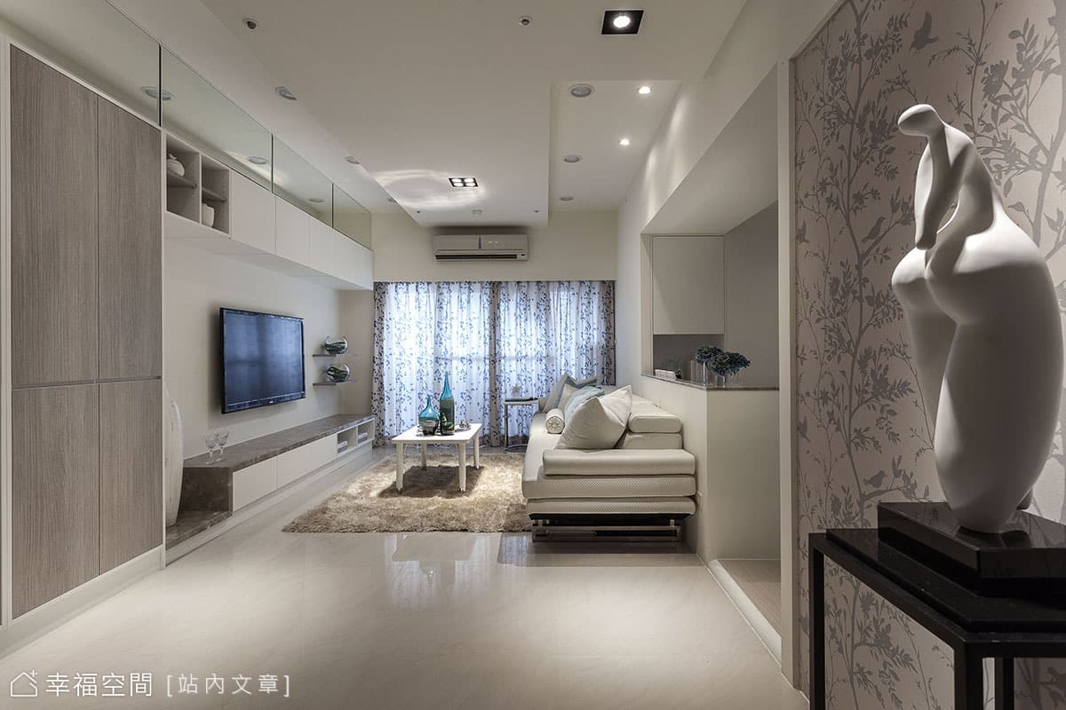 玄關望向客廳