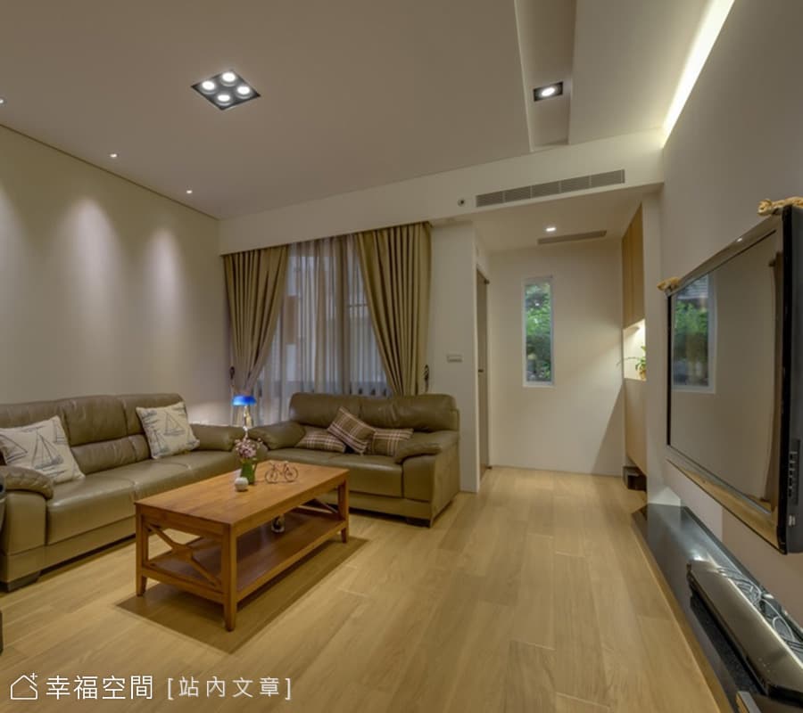 玄關進入客廳