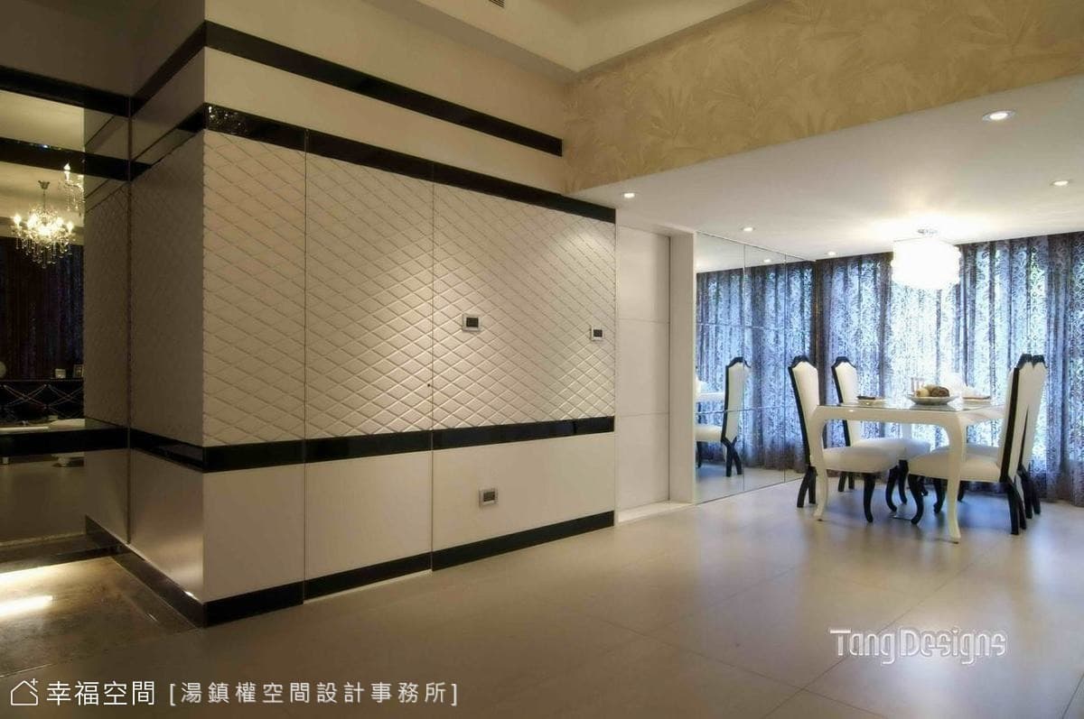 玄關望向餐廳