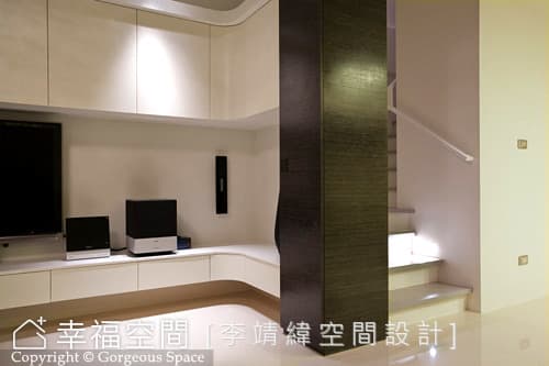 客廳主牆面