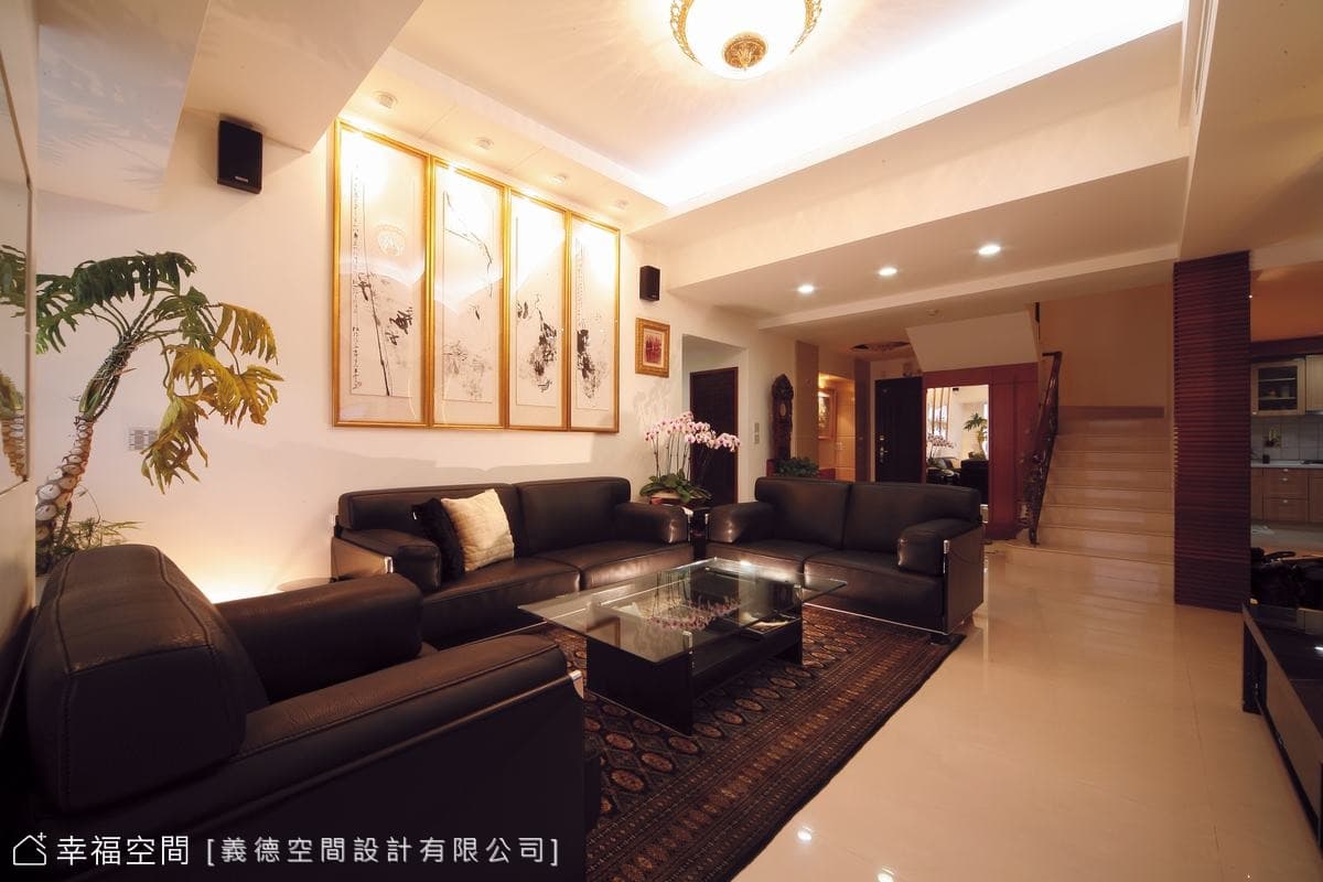 客廳沙發主牆