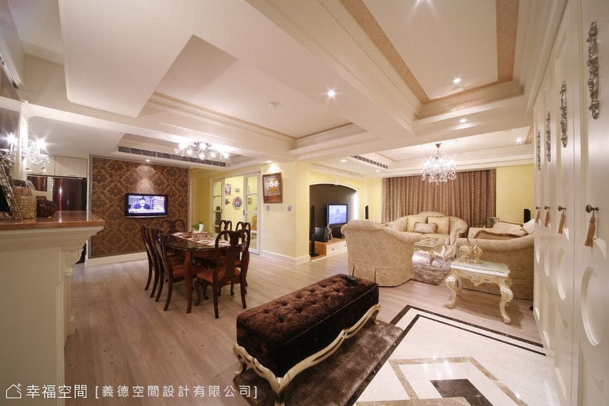玄關望向室內