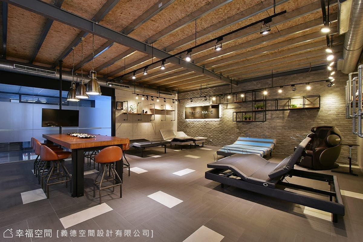 現代風格，演繹時尚多功能工作空間，鋼鐵俠、按摩椅……讓你感受不一樣的辦公環境