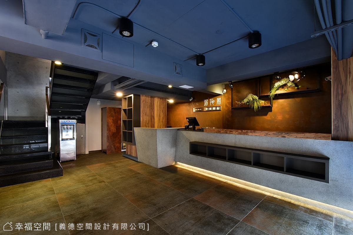 用韻味工業風打造 時尚浪漫用餐環境