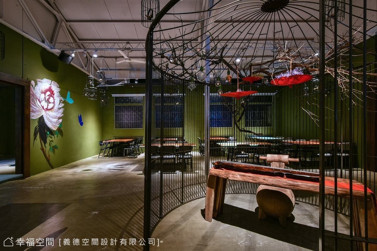 傳統文化與時尚完美結合， 陶藝、服飾、餐飲、茶品一體的藝術坊