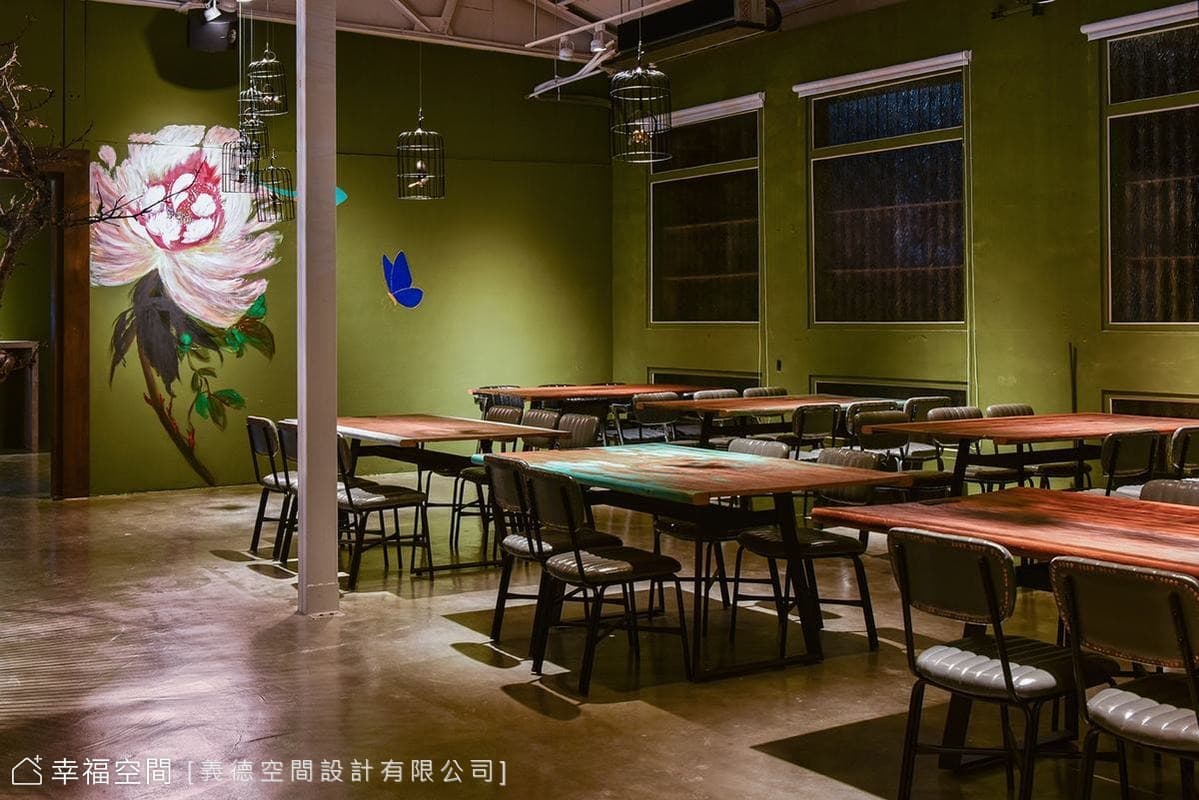 傳統文化與時尚完美結合， 陶藝、服飾、餐飲、茶品一體的藝術坊
