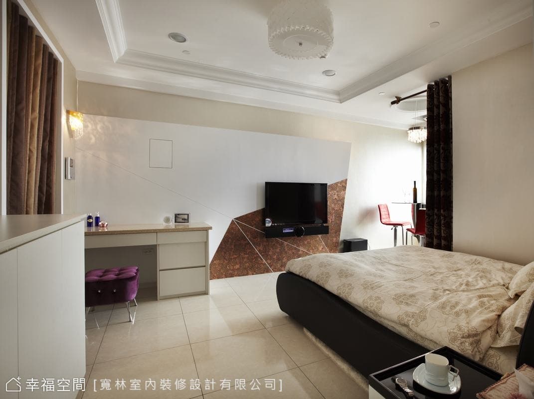 主臥電視牆