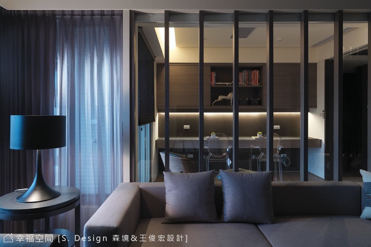 客廳望向書房