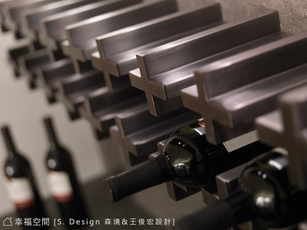 置放酒瓶的酒架