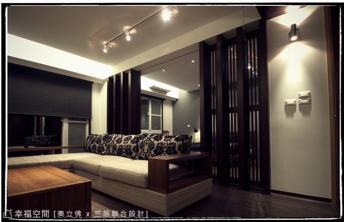 起居室望向睡眠區
