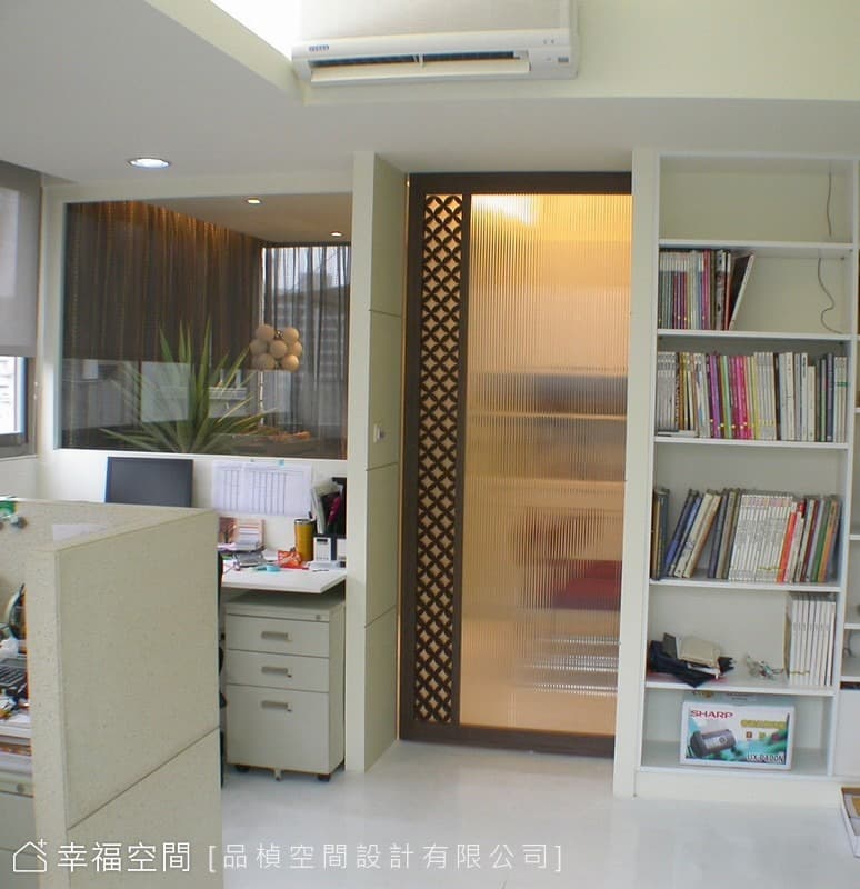 辦公室望向公共空間