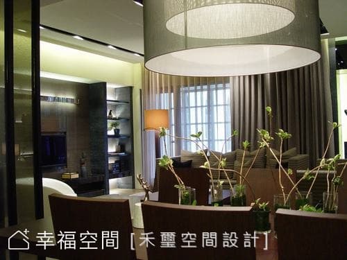 新成屋之餐廳望向客廳