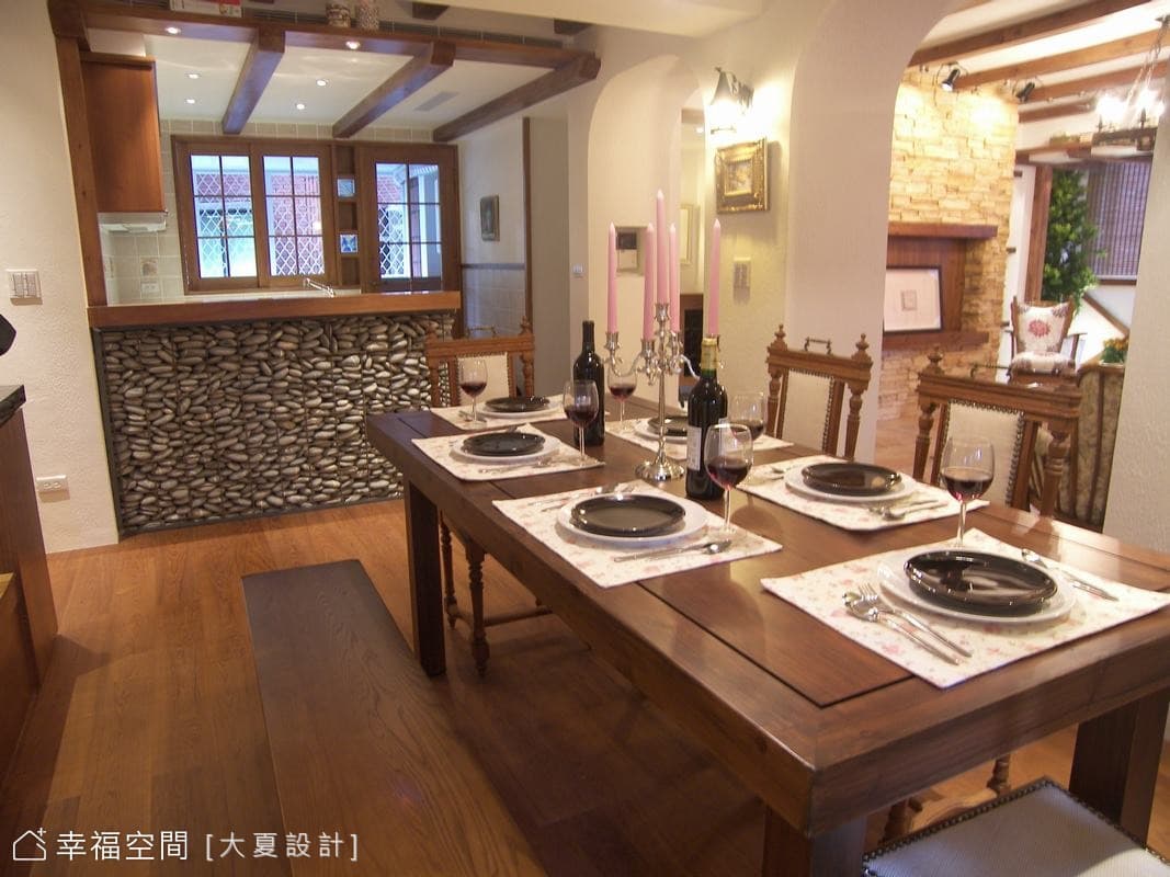 餐廳區與吧台