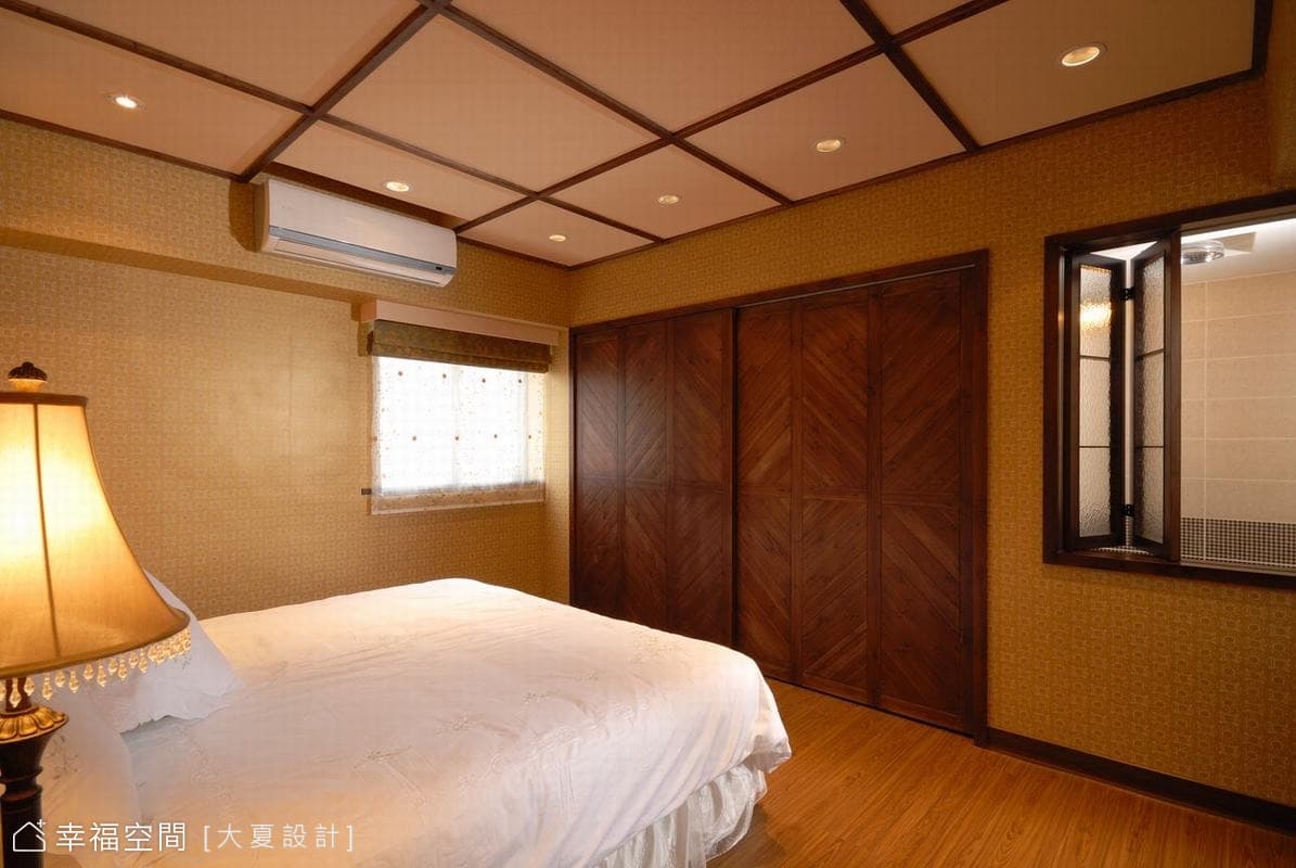 更衣室門片