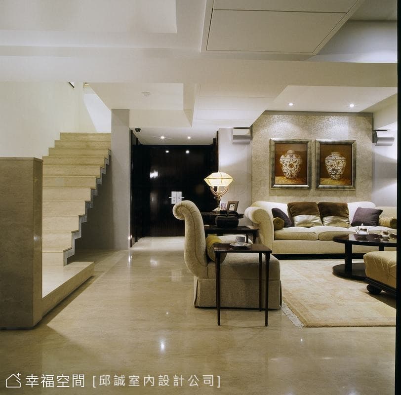 客廳與樓梯