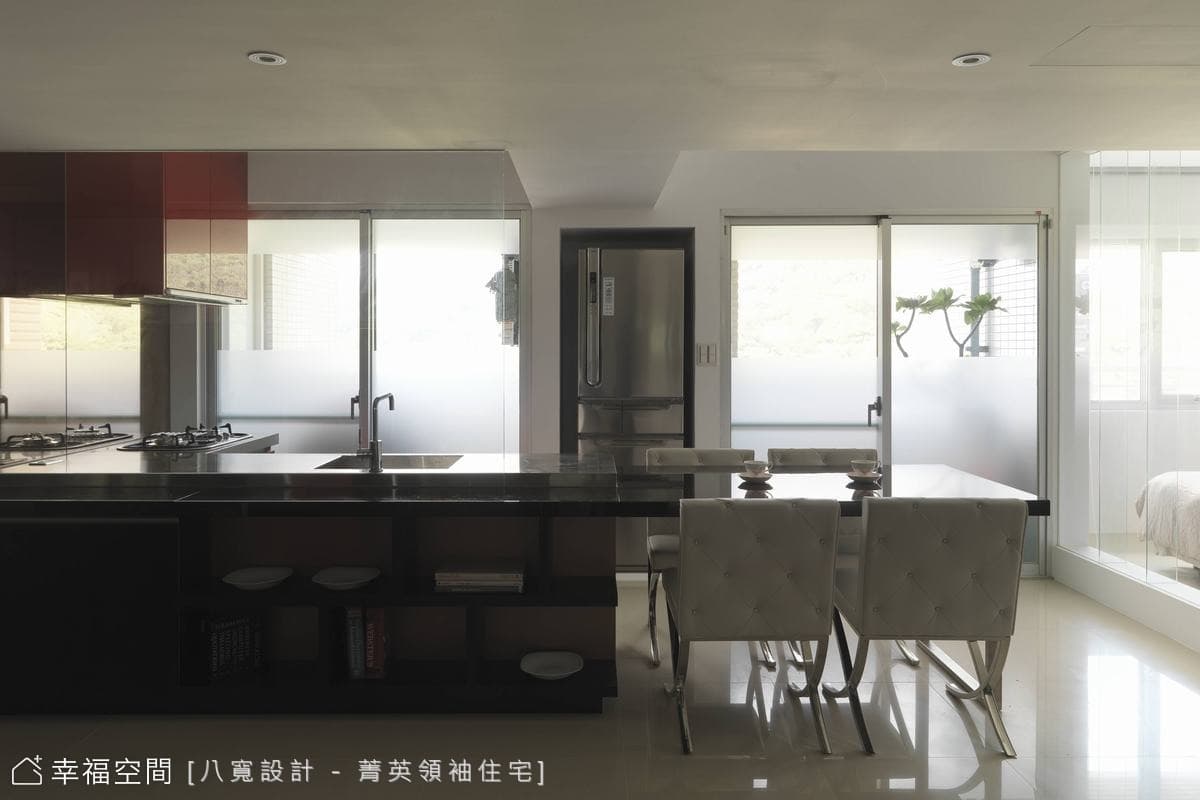 廚房與餐桌