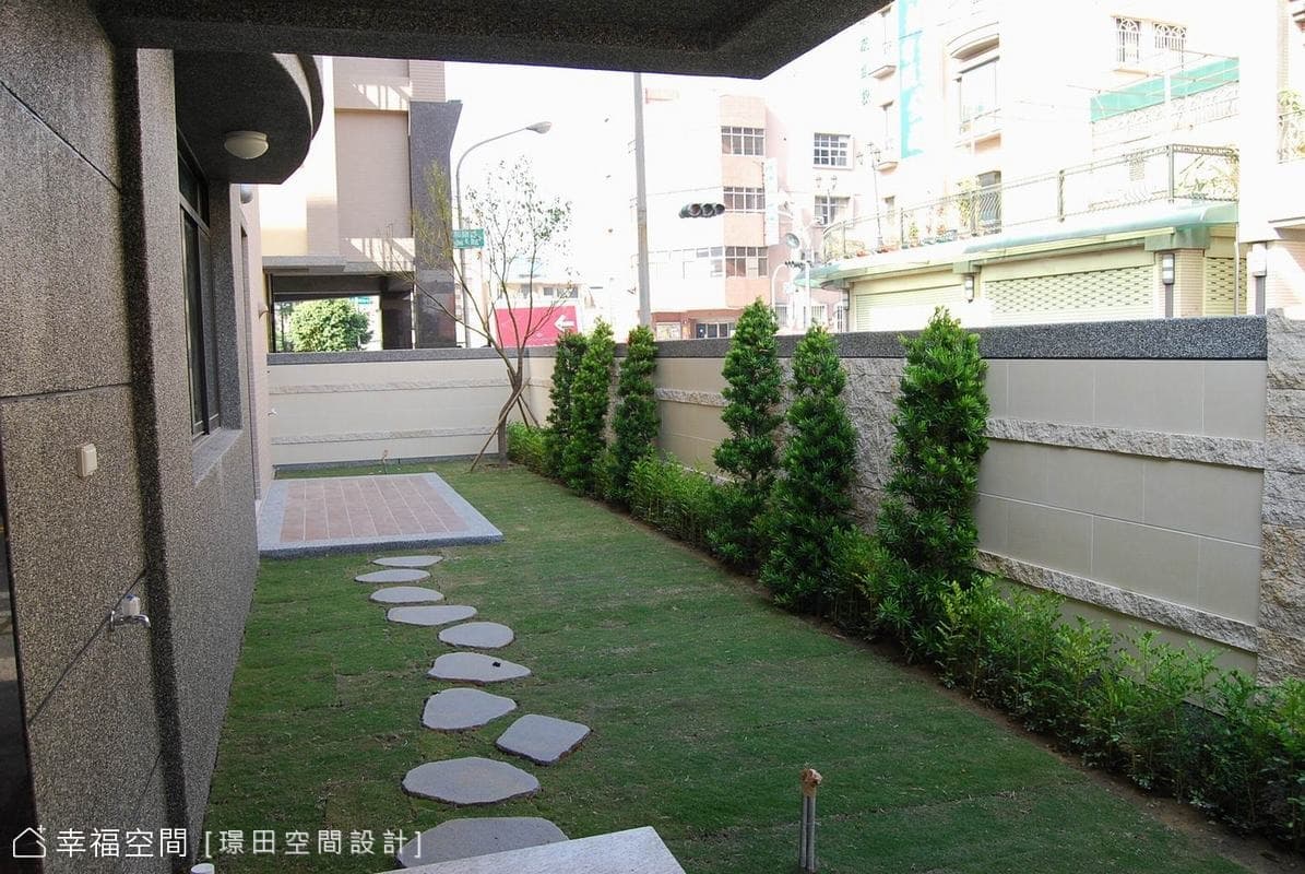 草坪鋪石