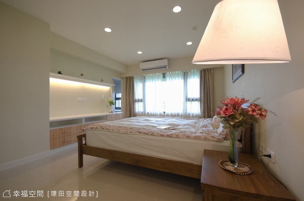 主臥電視櫃