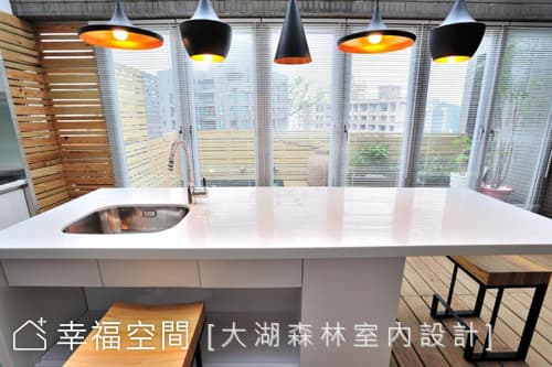 中島式吧檯