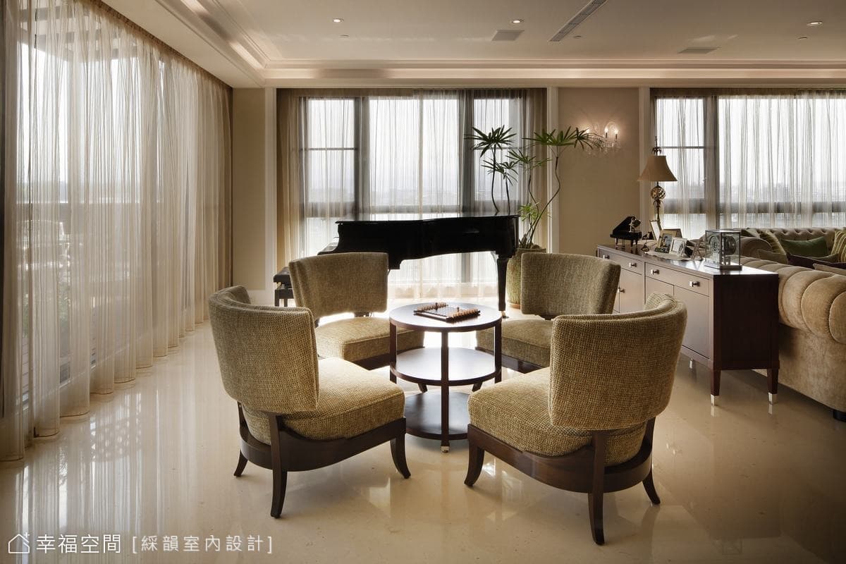 鋼琴區