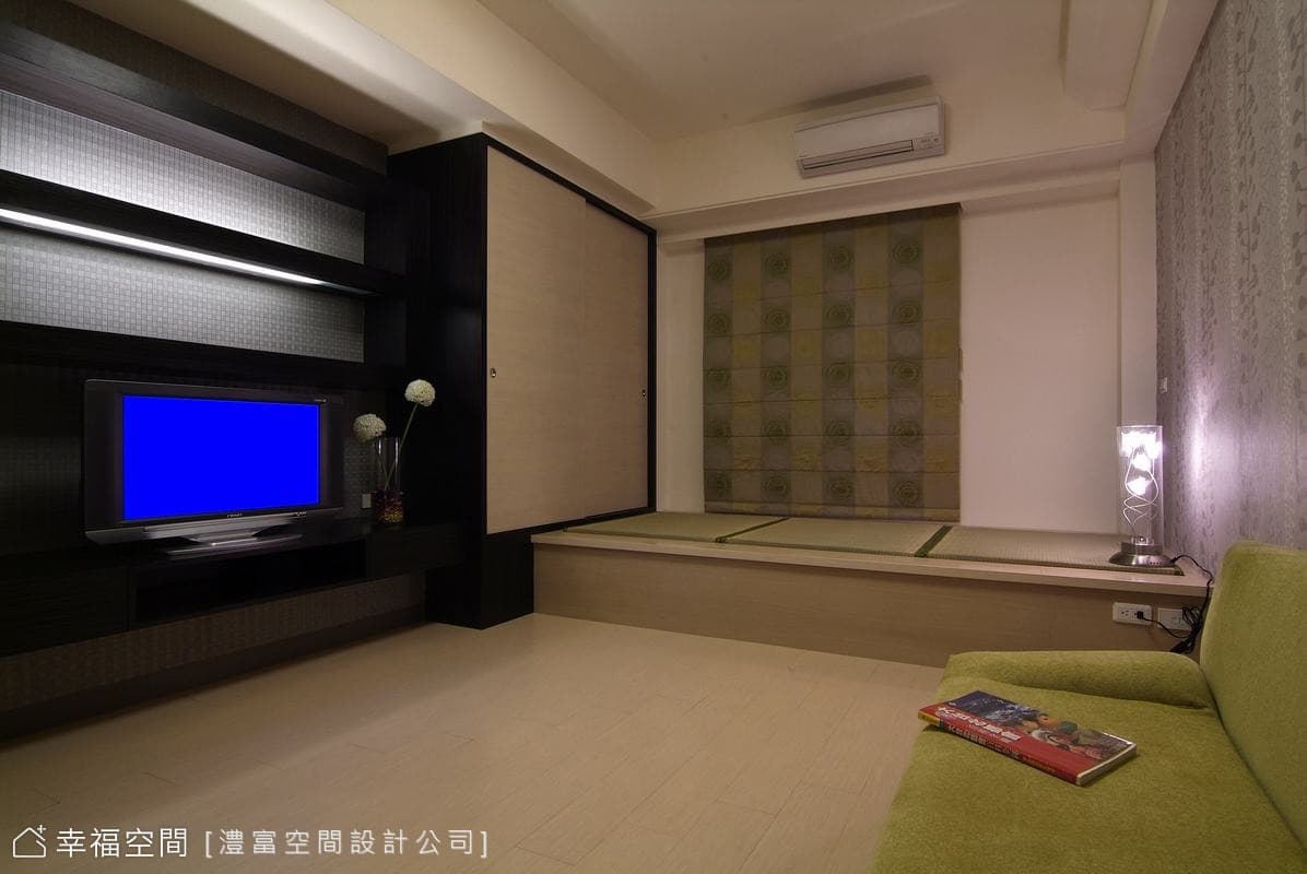 視聽室兼孝親房