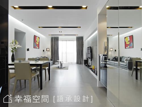玄關望向客廳