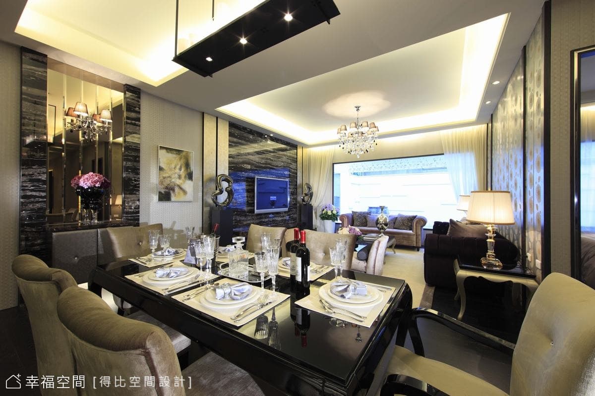 餐廳望向客廳
