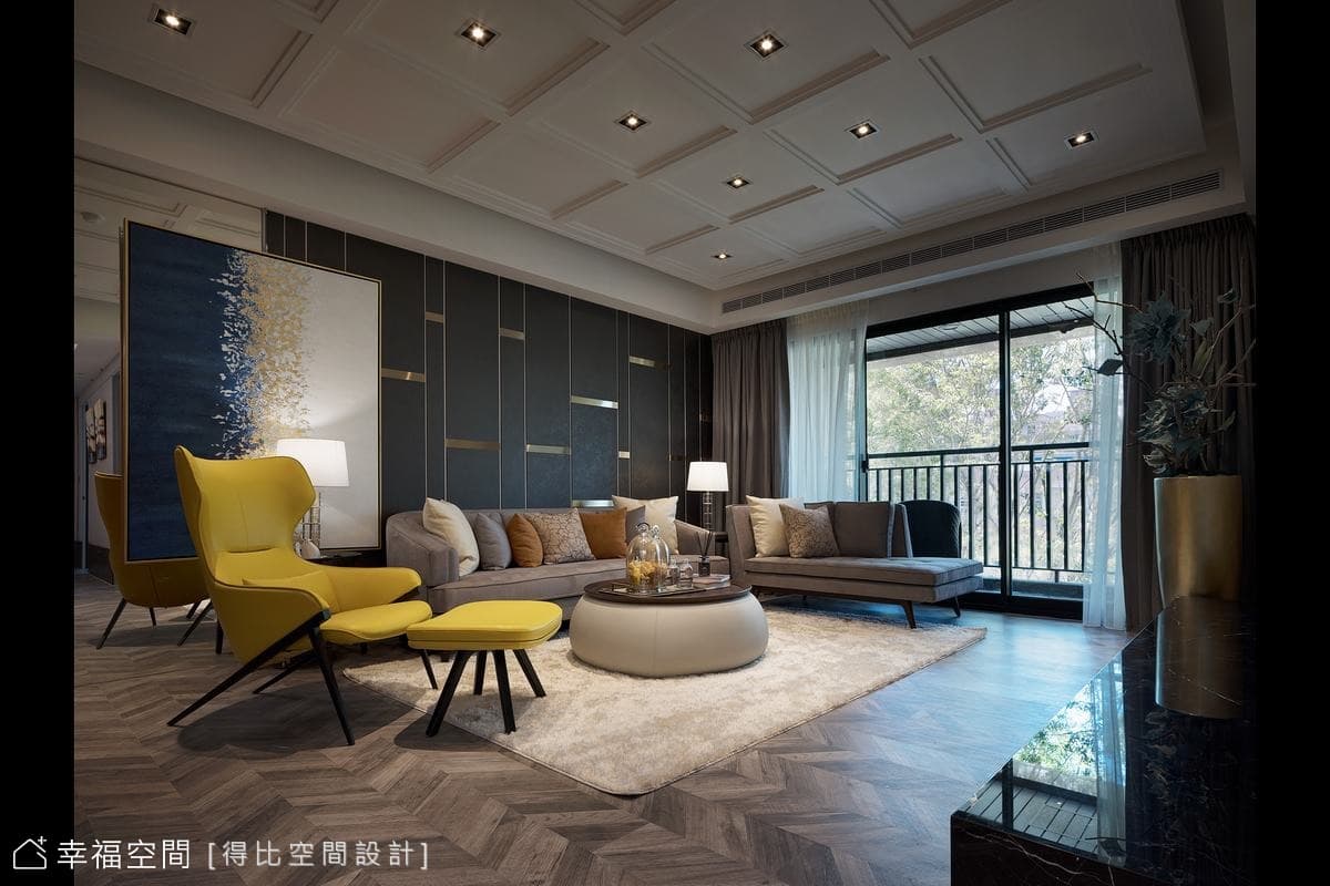 以訂製畫作為核心