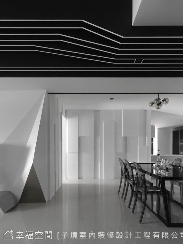 白色的異想空間。 White whimsical space.