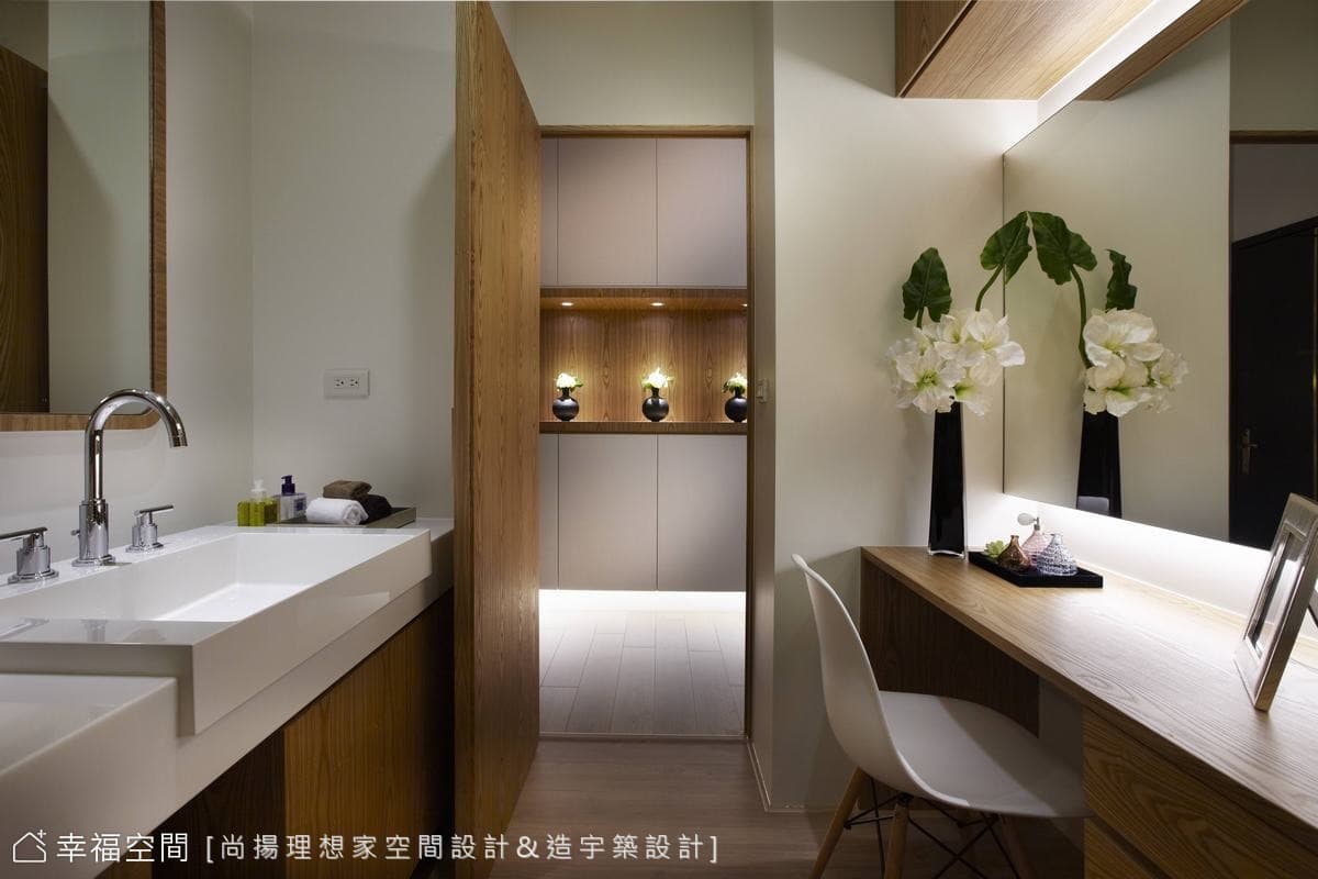 梳妝台