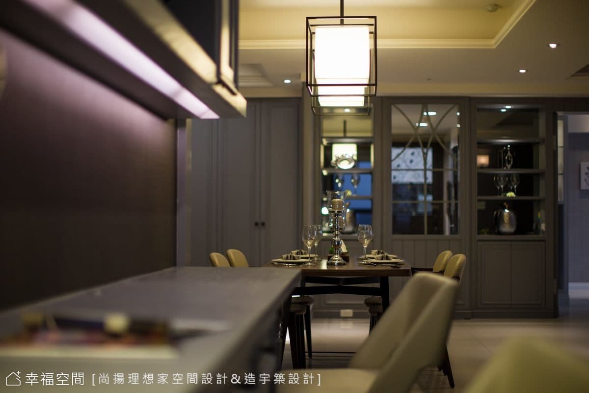 書房望向餐廳