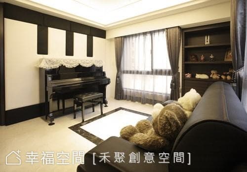 鋼琴區