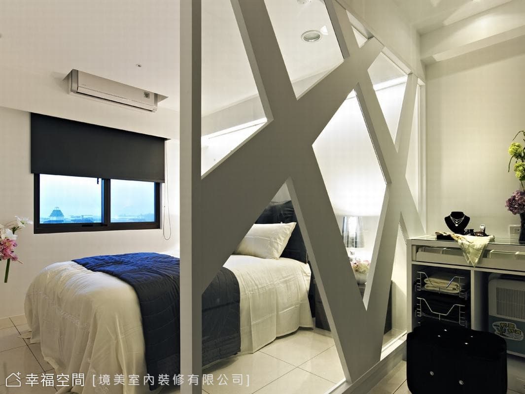 更衣室望向睡眠區