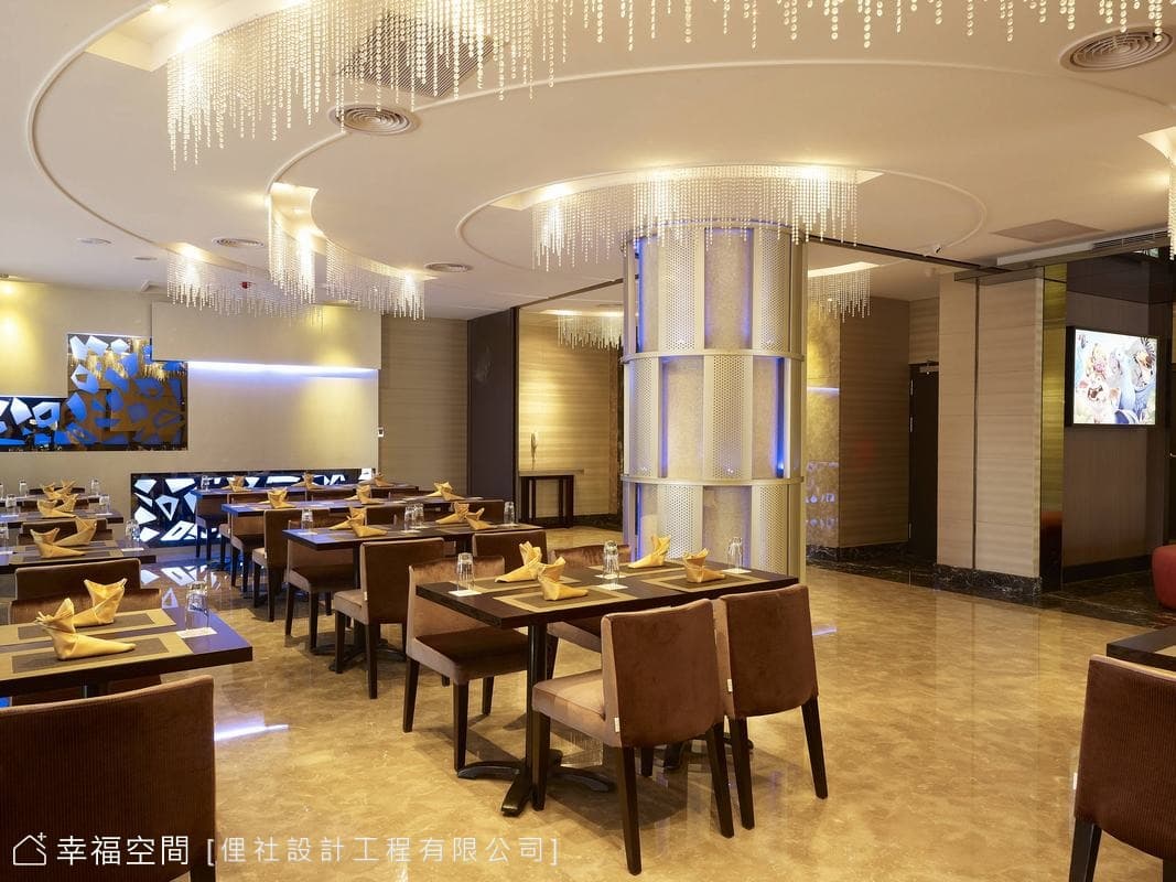 餐廳柱體