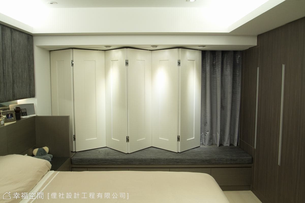 隔音摺門
