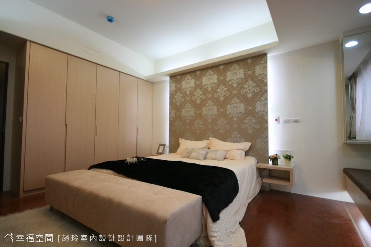 床頭牆面