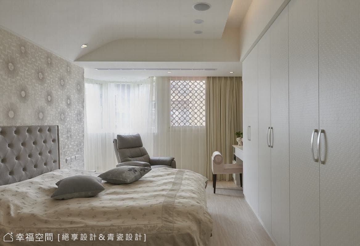 素雅主臥室