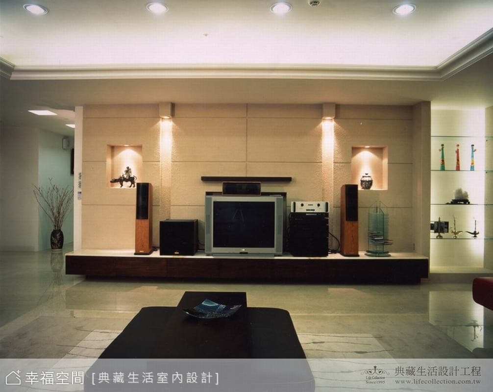 客廳主牆