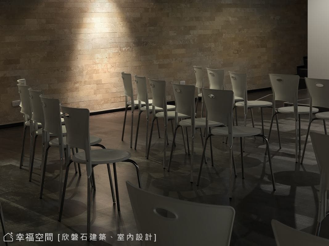 洞石牆面