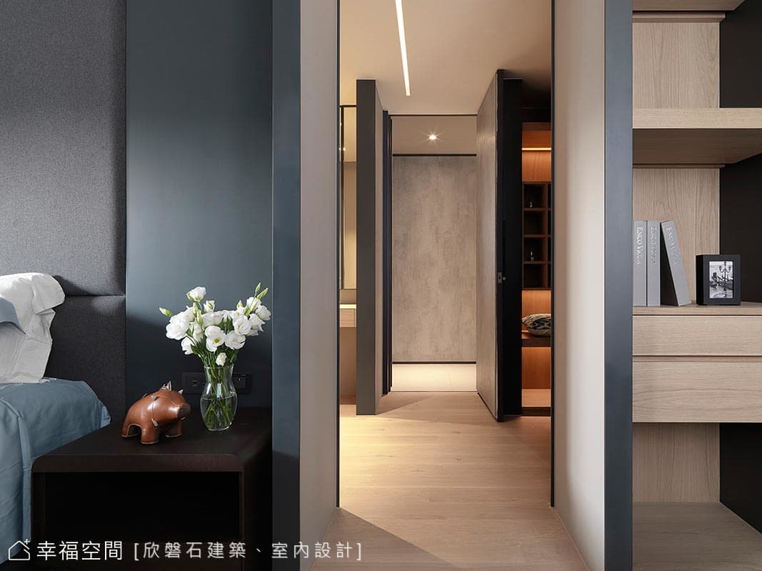 主臥廊道