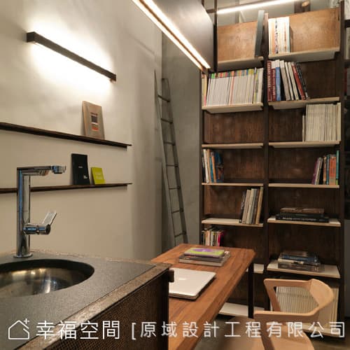 書架